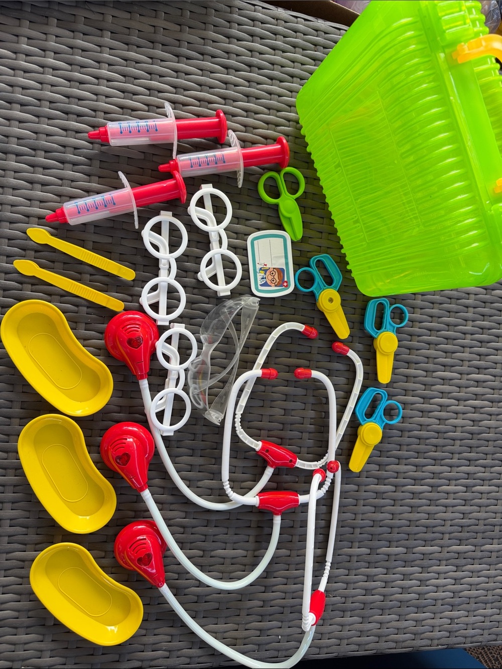 Kids doctor Playset Toy Kit - Red, Yellow, Green